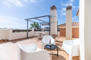 116 - Penthouse with Views and Pool, 5min away from Golf Course!
